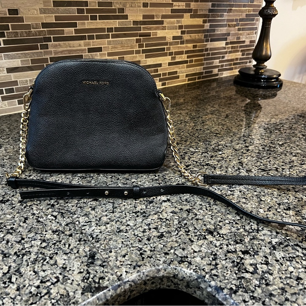 Micheal Kors Cross Body